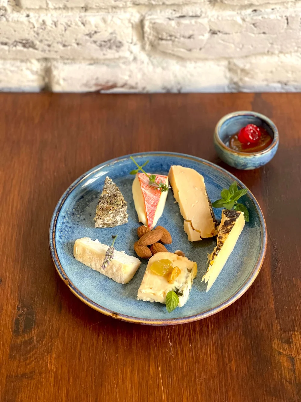 Oio Cheese Plate